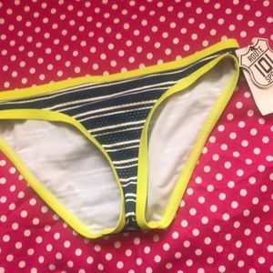 Route 101 Bikini Bottoms Small!